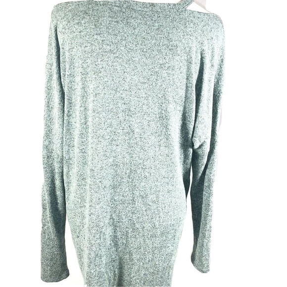 Moa Moa plus sized sage green cold shoulder sweater sz 1X - Picture 5 of 7